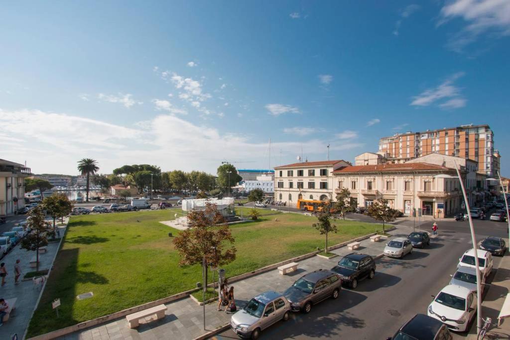Historical Apartments By Seaside Viareggio Extérieur photo