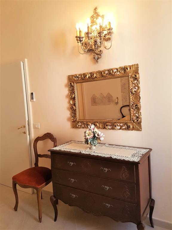 Historical Apartments By Seaside Viareggio Extérieur photo