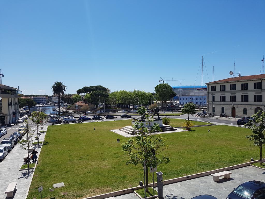 Historical Apartments By Seaside Viareggio Extérieur photo